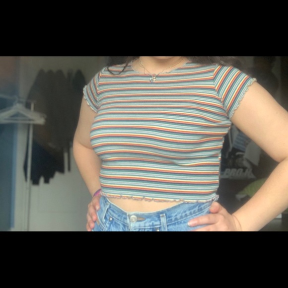 BRANDY MELVILLE RAINBOW TEE‼️✨ - Picture 2 of 4